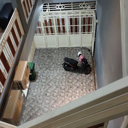 Oyo 91209 Arjuna Residence Syariah Sby Surabaya Esterno foto