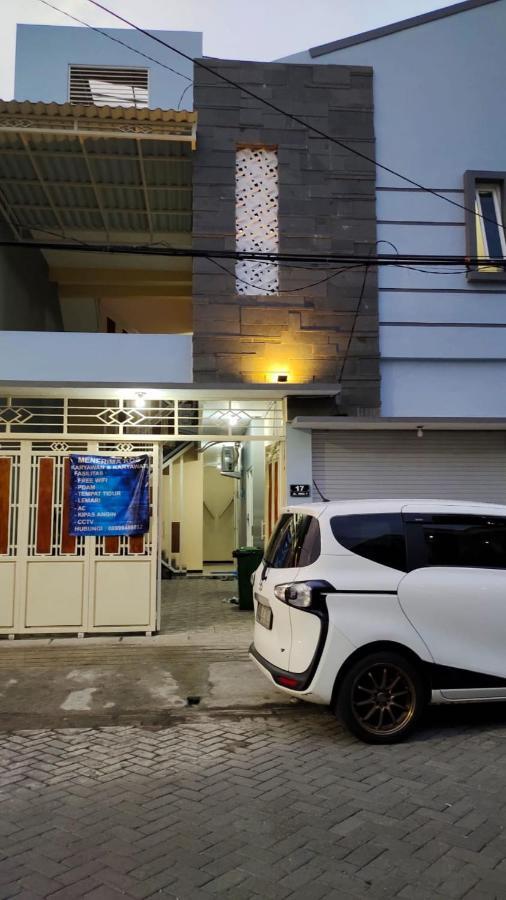 Oyo 91209 Arjuna Residence Syariah Sby Surabaya Esterno foto