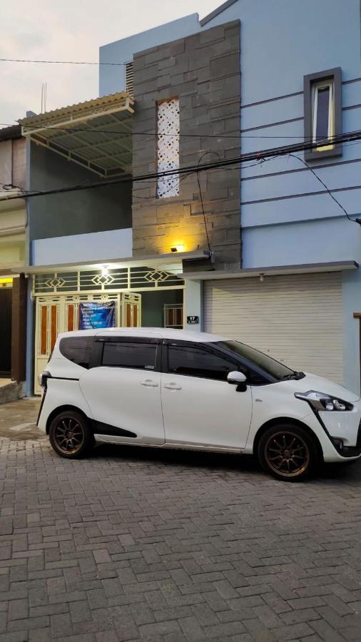 Oyo 91209 Arjuna Residence Syariah Sby Surabaya Esterno foto