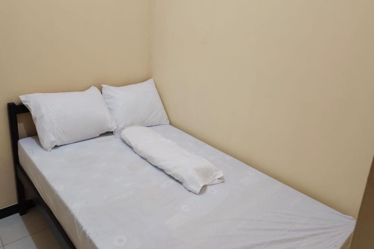 Oyo 91209 Arjuna Residence Syariah Sby Surabaya Esterno foto