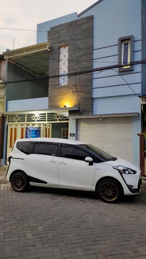 Oyo 91209 Arjuna Residence Syariah Sby Surabaya Esterno foto