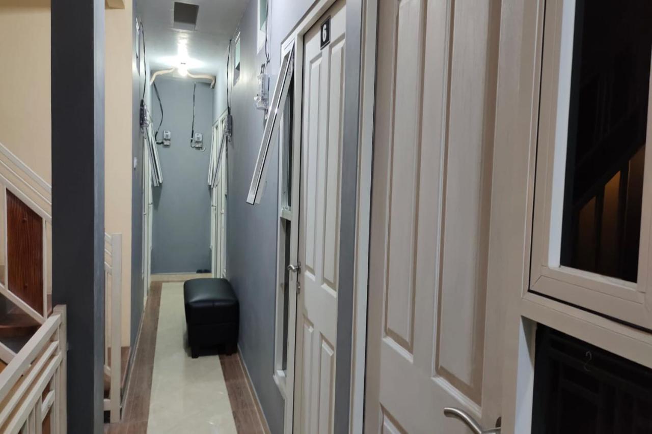 Oyo 91209 Arjuna Residence Syariah Sby Surabaya Esterno foto